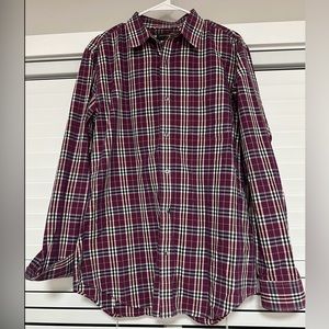 Banana Republic men’s long sleeve button up, tailored slim fit, large